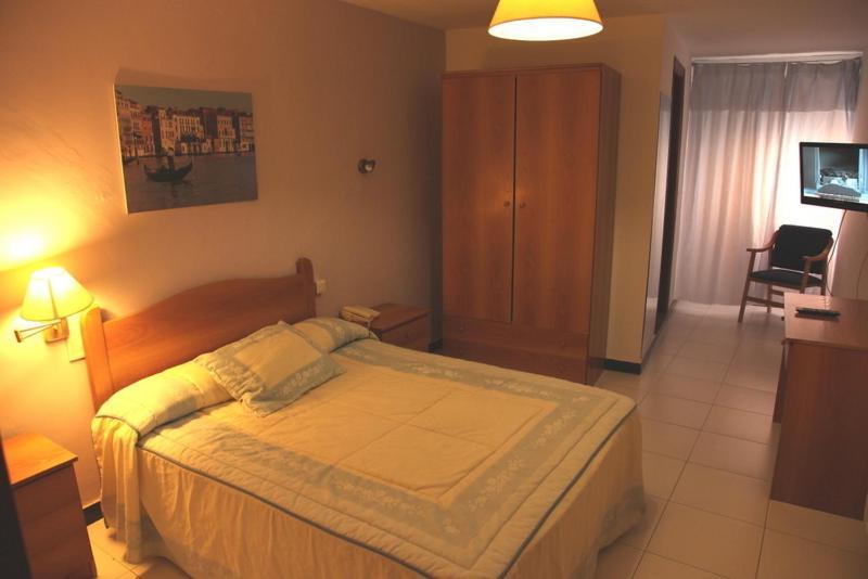 Hotel El Emigrante วิลยานูเอวา เด ลา เซเรนา ภายนอก รูปภาพ
